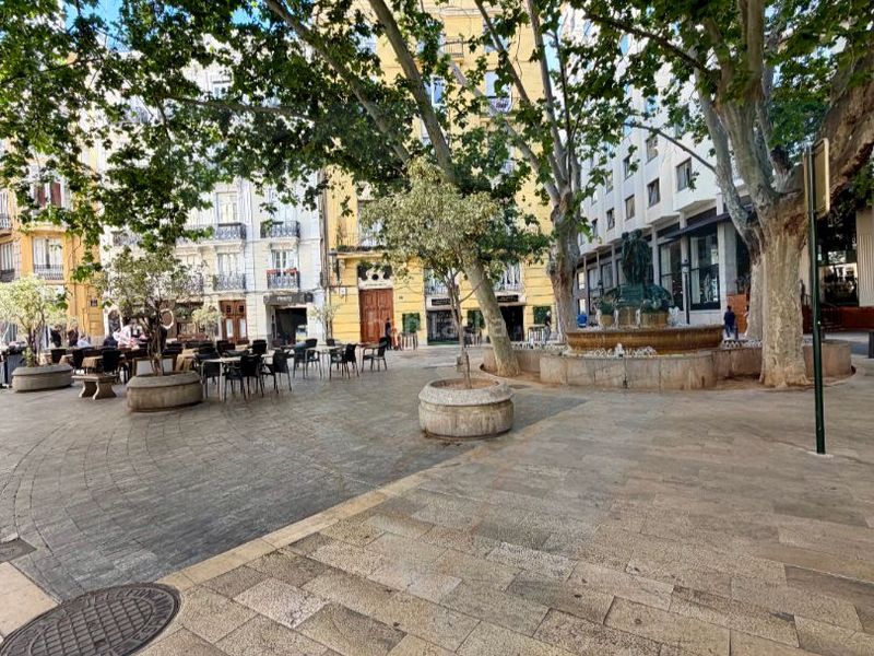 Foto a15eb68d-24bb-41f4-aa9f-f06fa46e9452. Àtic a plaza rodrigo botet 7 a Sant Francesc Valencia