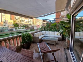 Affitto Duplex in Passatge foresté 15. Magnifico piso dúplex amueblado en alquiler de larga temporada a