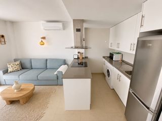 Appartement à Carrer de fray luis de leon, 9, 07800 eivissa, illes balears, es. Hermoso apartamento en venta en playa d’en bossa, una de las zon