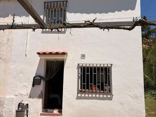 Casa en Avinguda montserrat 2. Se vende casa de campo