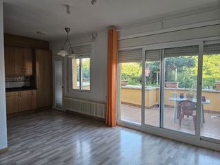 Location Maison à Carrer de les cots 10. Exclusiu habitatge de lloguer amb gran terrassa i vistes especta