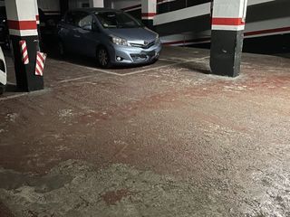 Lloguer Aparcament cotxe a Carrer sant josep 66. Pàrquing la plaça bages