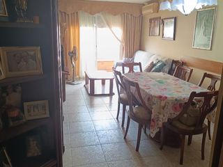 Pis a Carrer de laureà miró, 30 30. Piso en venta en muy buena zona