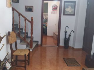 Duplex in Calle fernández rentero 12. Se vende casa en madrigalejo de dos plantas