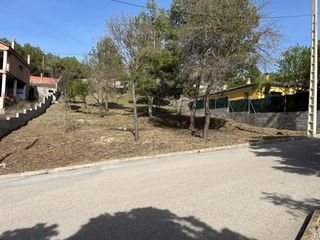 Terreny residencial a Daina 11. Terreno edificable 1000 m2 en venta en calle daina 11. urbanizac
