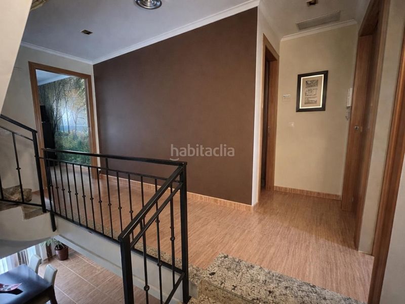 Foto b798917d-9e52-4054-a889-26361989b6be. Casa adossada a llauri 5 a Llaurí