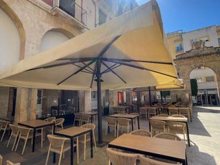Traspàs Local Comercial a Carrer de les peixateries 6. Traspaso restaurante en plaza de les peixateries velles