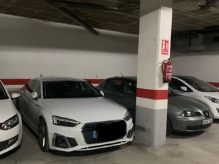 Location Parking voiture à Pizarro 65. Parking alquiler