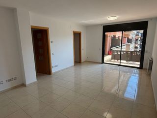 Rent Flat in Calle balmes 53. Alquiler de piso en c. balmes 53 cardedeu