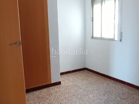 Foto 3a01553e-228b-45d4-8030-a49d45e394d0. Piso en carrer del cèsar 3 piso céntrico , amplio, cerca playas y todos los servivcios en Salou