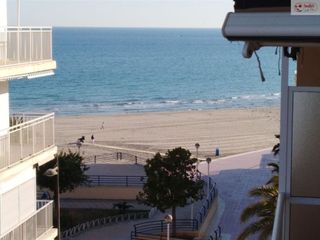 Rent Flat in Antina 40. A 30 metros de la arena...