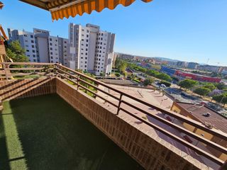 Piso en Doctor jimenez diaz 24. Amplitud, luz y calidad de vida en una de las urbanizaciones más