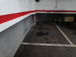 Lloguer Aparcament cotxe a Carrer rosselló 69. Plaza de parking en alquiler para  coche pequeño