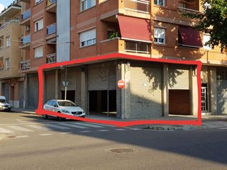 Local Comercial a Avinguda del pla d'urgell 26. Local esquinero en la bordeta