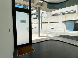Lloguer Local Comercial a Carrer saragossa 1. Local zona comercial can bou