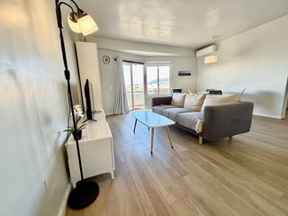 Pis a Travesia huerta de los cristales 6. Piso moderno con vistas al mar y casco antiguo – marbella centro