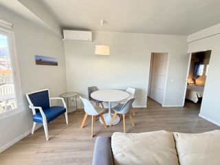 Piso en Travesia huerta de los cristales 6. Piso moderno con vistas al mar y casco antiguo – marbella centro