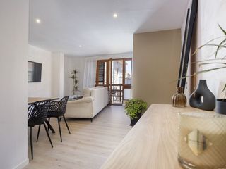 Appartement à Major 9. Piso con balcón reformado