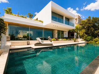 Casa en Carrer cap negre 0. Lujosa villa recién construida y lista para entrar a vivir en ve