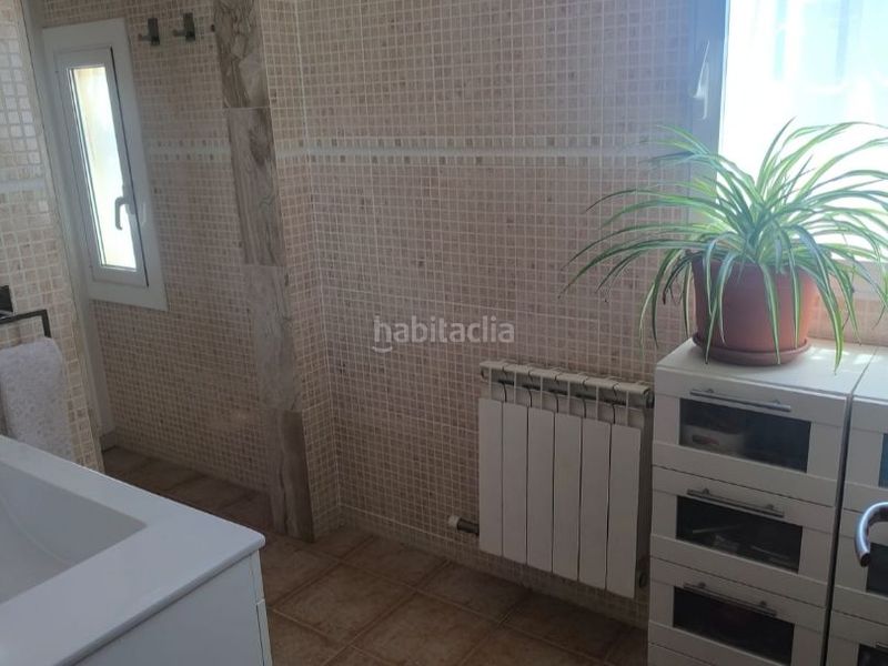 Foto 7f3c3b06-1061-47b8-9c75-7e7c54bda83d. Xalet a carrer central 2 a Botarell