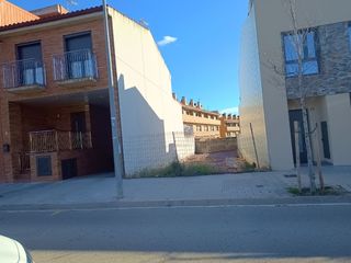 Terreny residencial a Arbreda 24. Terreno plano en zona inmejorable