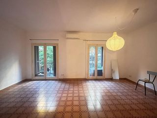 Lloguer Pis a Arago 93. Espacioso piso en centro de barcelona