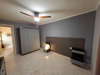 Miete Etagenwohnung in Calle de sant magi . 40. Piso alquiler en reus céntrico