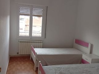 Etagenwohnung in Calle medrano 5. Piso de 4 habitaciones en navarrete