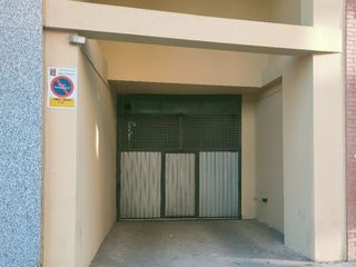 Car parking in Carrer verge de montserrat 4. Parking+trastero