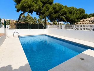 Chalet en Los jazmines  173. Gran villa con enorme potencial para reformar en nueva andalucía