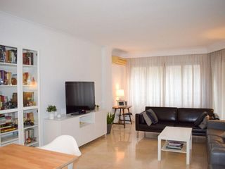 Rent Apartment in Carrer de la ciutat de reus 2. 1 dormitorio en una zona tranquila