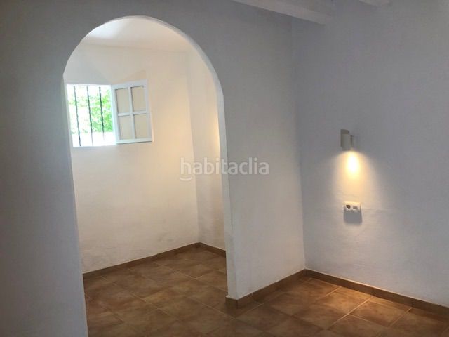 Foto fd1d1cae-d5ba-4ac2-8abd-4ce5810fefa6. Casa a carrer de gelabert 12 a Son Serra-Sa Vileta Palma de Mallorca
