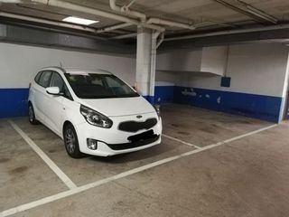 Miete Autoparkplatz in Adrià gual  13. Aparcamiento para coche grande