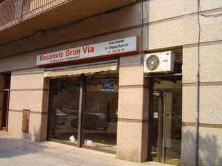 Lloguer Local Comercial a Marques de comillas 31. Local en gran via al lado de la rambla