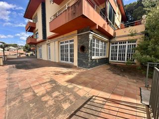 Local Comercial a Carrer anselm clavé 0. Oportunidad de inversión en la roca del vallés
