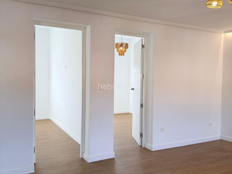 Foto e2a53bb1-3d76-4b9c-bdf3-122fcbef923c. Flat in calle de la amistad 20a in Versalles Avilés
