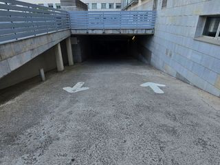 Lloguer Aparcament cotxe a Avinguda can bellet 10. Alquiler plaza parking para coche y moto