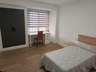 Affitto Appartamento in Calle mazarrón 2. Alquiler de piso preferiblemente para estudiantes