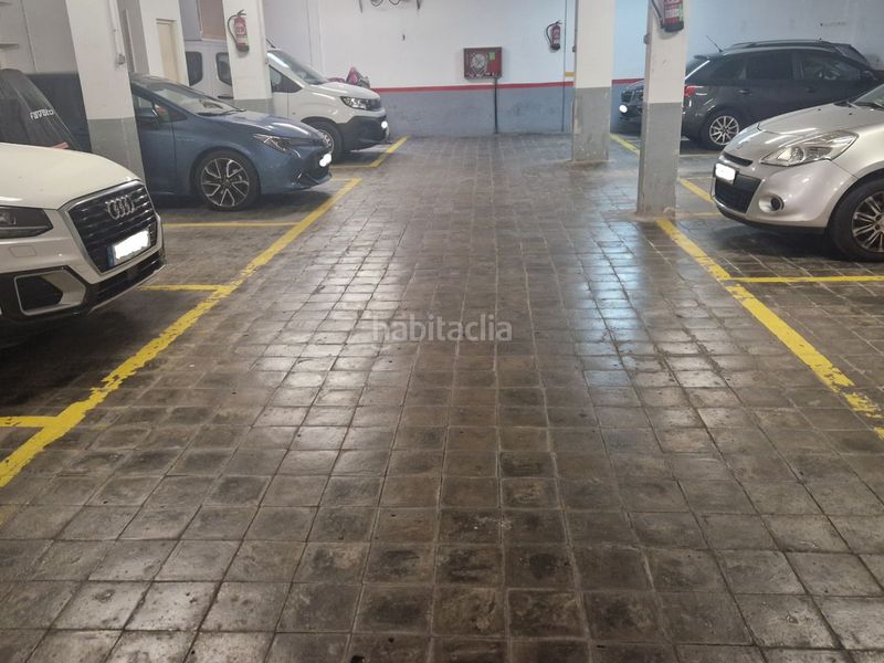 Foto cdd900d9-db53-433d-aa3e-e4ae722ffa6d. Car parking in avinguda 306 11 in Centre Castelldefels