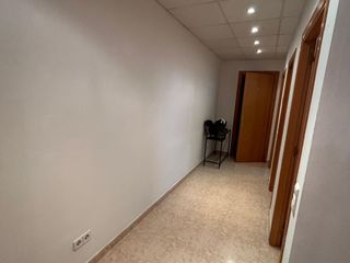 Piso en Carrer del vendrell 2. Reformado uso mixto