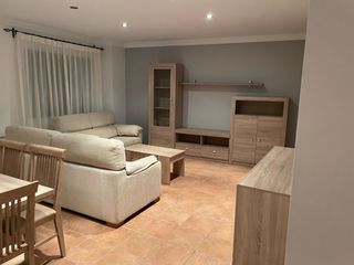Miete Etagenwohnung in Senija 6. Se alquila vivienda completamente amueblada y equipada, lista pa