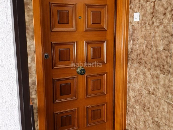 Foto b09e4dcf-e212-4e1c-894c-e2971c1faa6c. Piso en c/sant mateu 14 piso exterior, luminoso para entrar a vivir. en Badalona