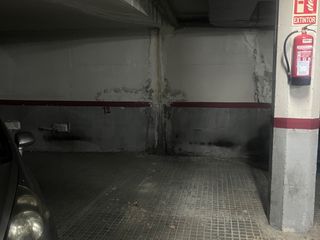 Lloguer Aparcament de moto a Baronessa de maldà 7. Espacio para motos en plaza de parking amplia