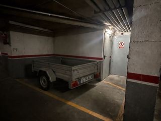 Motorradparkplatz in Taquigraf marti 7. Plaza parlink moto