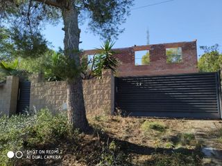Terreny residencial a Avinguda del sol 16. Terreno edificable de 672,63m2 a 8 minutos de la playa