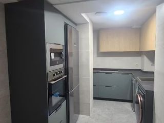 Pis a Calle de santander 8. Espectacular vivienda totalmente reformada, con garaje y traster
