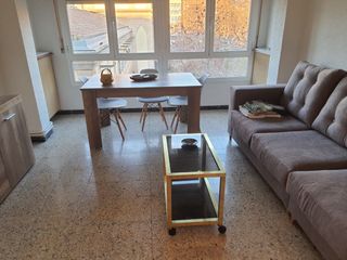 Rent Flat in Calle bisbe messeguer 1. Piso de estudiantes centro lleida