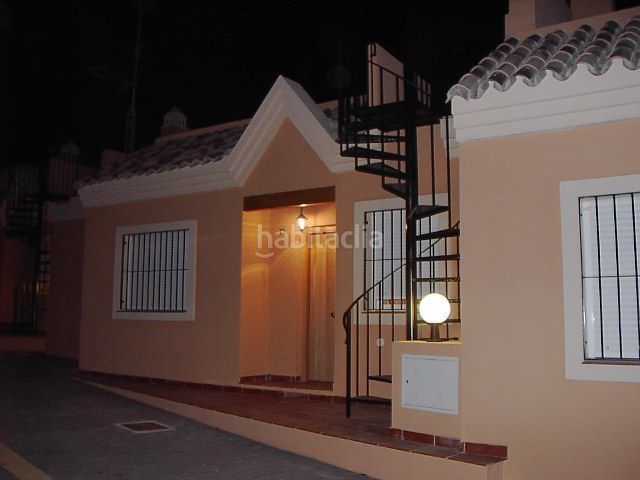 Foto 3feb9315-02de-4bae-bf28-5acbed9d88dd. Casa adossada a calle brisamar 7 a Torrox park Torrox