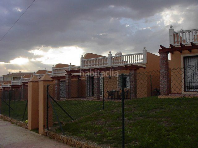 Foto ff12761a-a6a3-46e3-a606-0834e4572386. Casa adossada a calle brisamar 7 a Torrox park Torrox