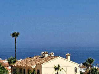 Apartamento en Calle acuario 2. Large imaculate, renovated 1 bedroom apartment with stunning sea